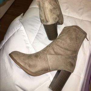 Booties , ankle booties